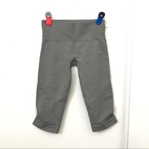 Lululemon Gray Cropped 17” Inseam Leggings